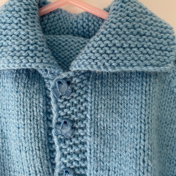 Little blue vintage sweater with train buttons - Picture 3 of 3